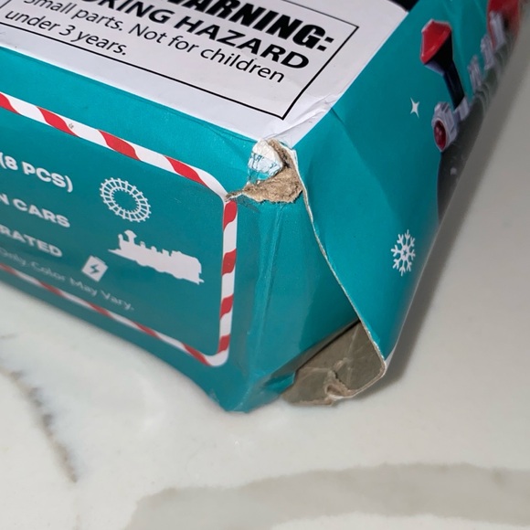 Disney MICKEY MOUSE Holiday Christmas BATTERY Train Set 12 Pieces NEW IN BOX - Picture 4 of 11